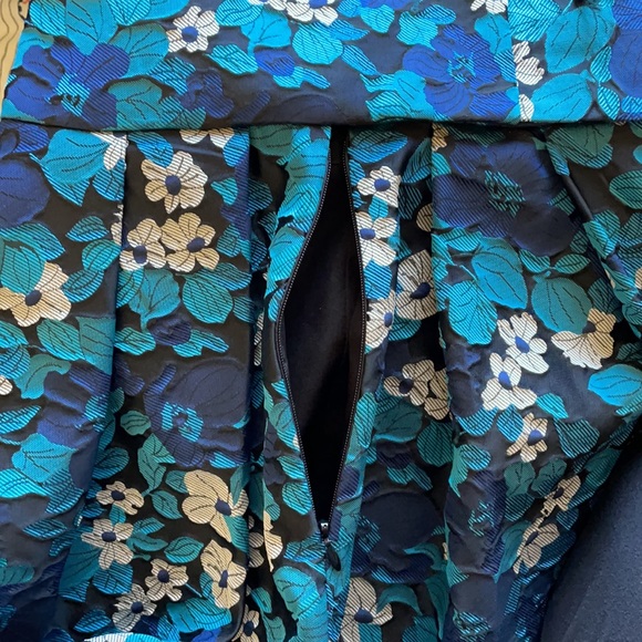 Adrianna Papell wrap dress - Picture 8 of 8